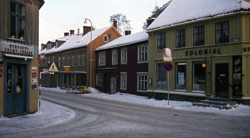 Så er det i dag vi skal tale om, hvordan du kan få hjælp til rydning af dødsbo herinde på bloggen. Altså ikke, hvordan jeg kan hjælpe dig med det, men hvordan du kan fine hjælp til det her i bloggen.